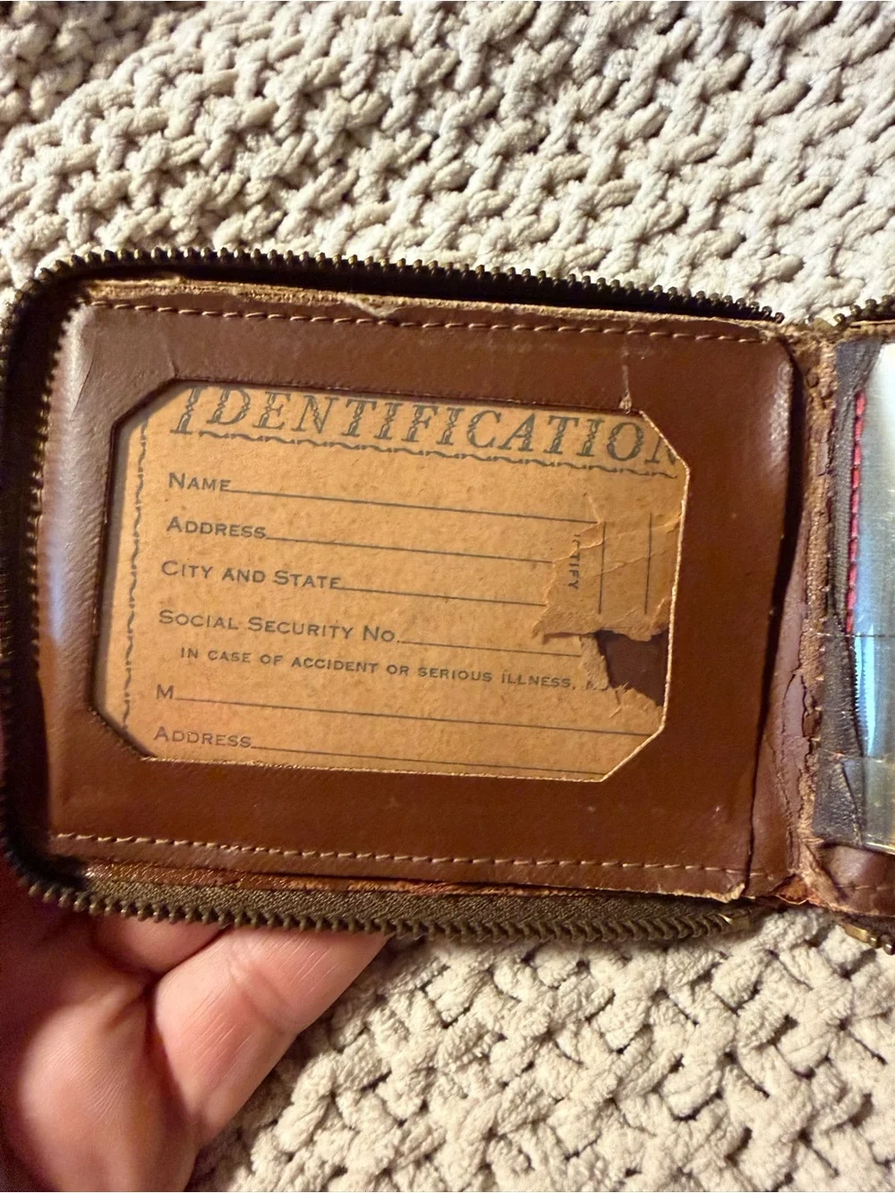 Vintage Leather Bifold Wallet with Horse & Horseshoe Embossing